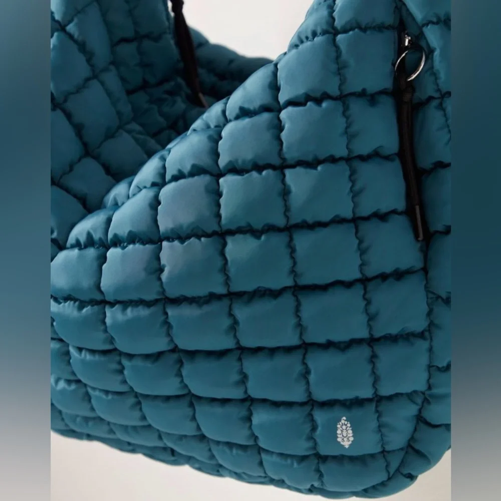 Free People Movement ~ Quilted Carryall Bag/Purse * NWT * - Picture 8 of 12
